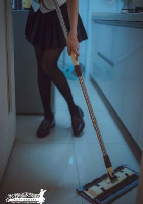 两个男人躁一个女的大片