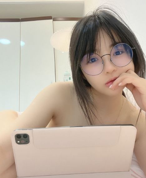 加勒比女海盗2未删减版2008